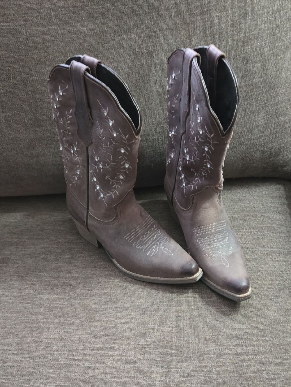Women's Embroidered With Rhinestone Cowboy Boots - Brown